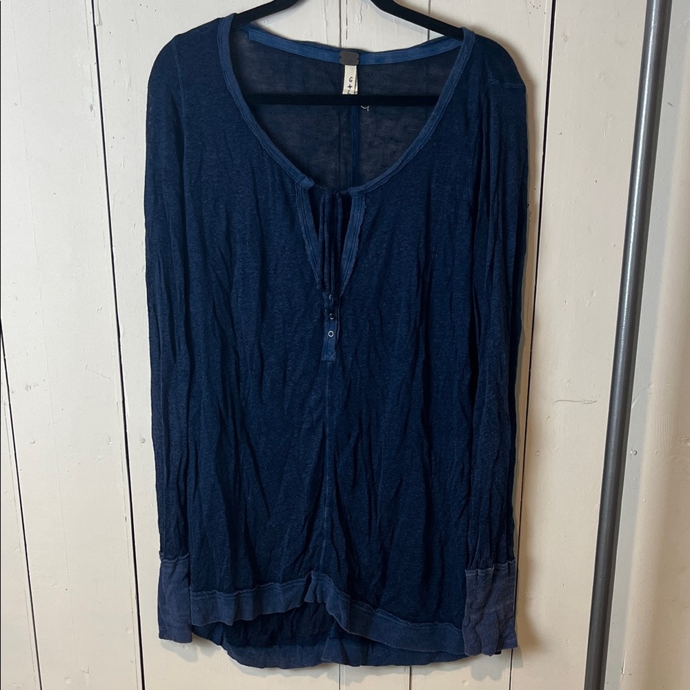 We the Free Women's Dark  Blue Top size L